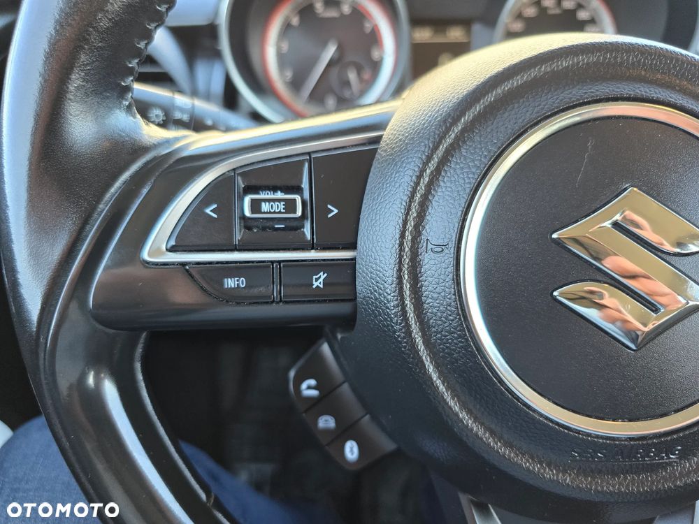 Suzuki Swift 1.2 Dualjet SHVS Premium CVT - 15