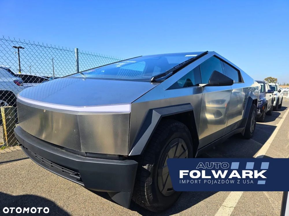 Tesla Cybertruck - 1