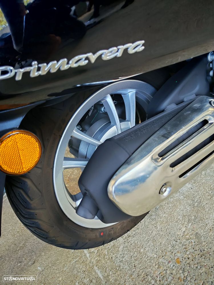 Vespa Primavera - 9