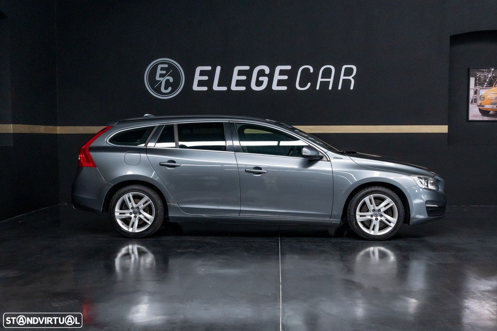 Volvo V60 2.4 D6 Momentum AWD Phev - 5