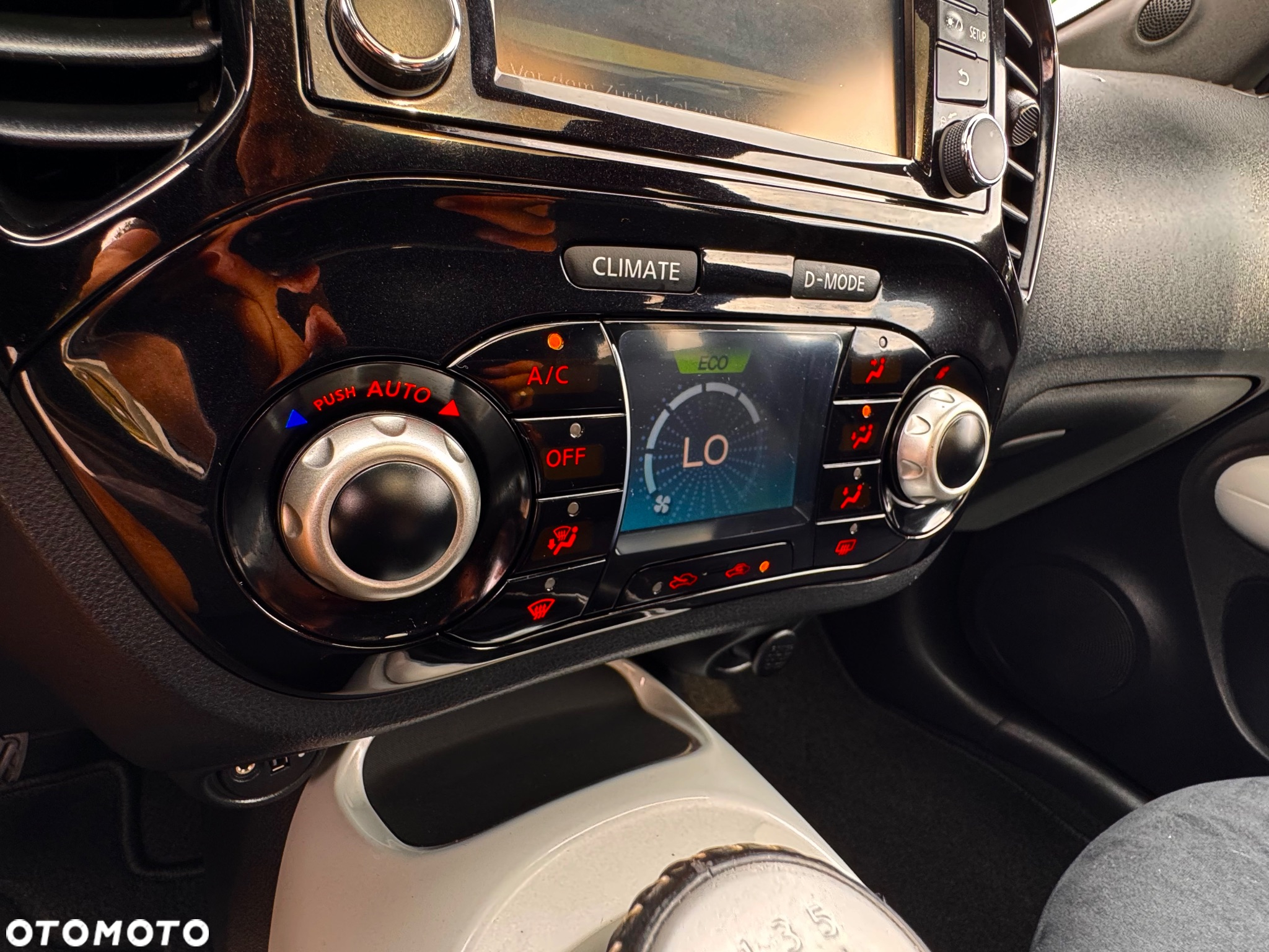 Nissan Juke 1.2 DIG-T N-Connecta Dark Sound - 38