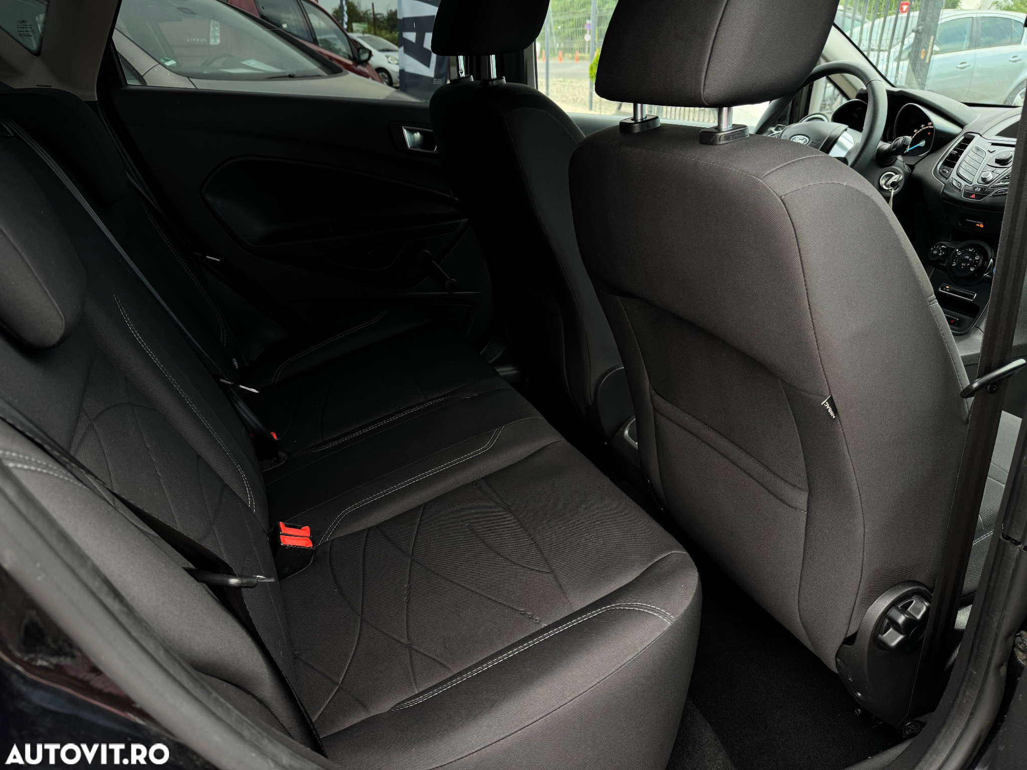 Ford Fiesta - 12