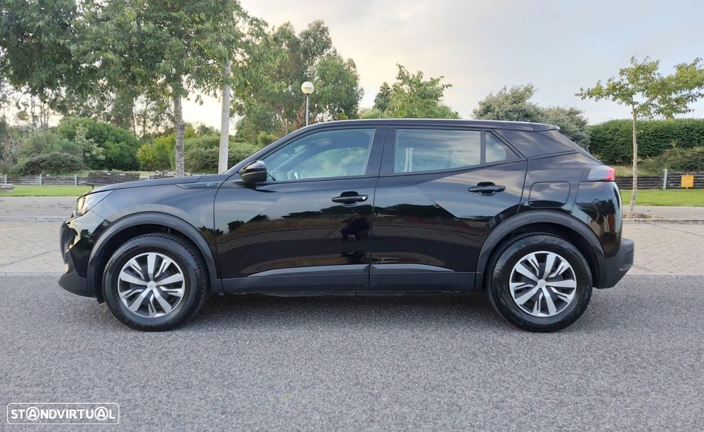 Peugeot e-2008 50 kWh Active Pack — fotografia 16