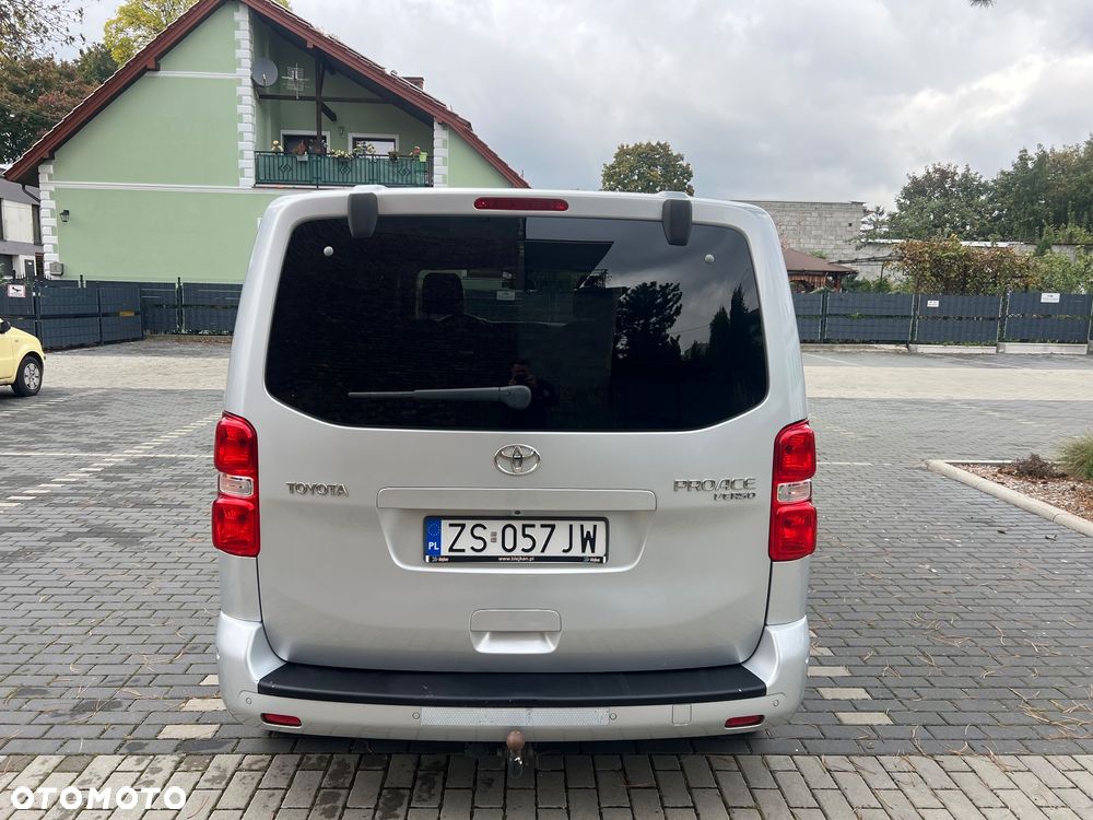 Toyota ProAce Kombi 2.0 D-4D Medium 2,8t - 6