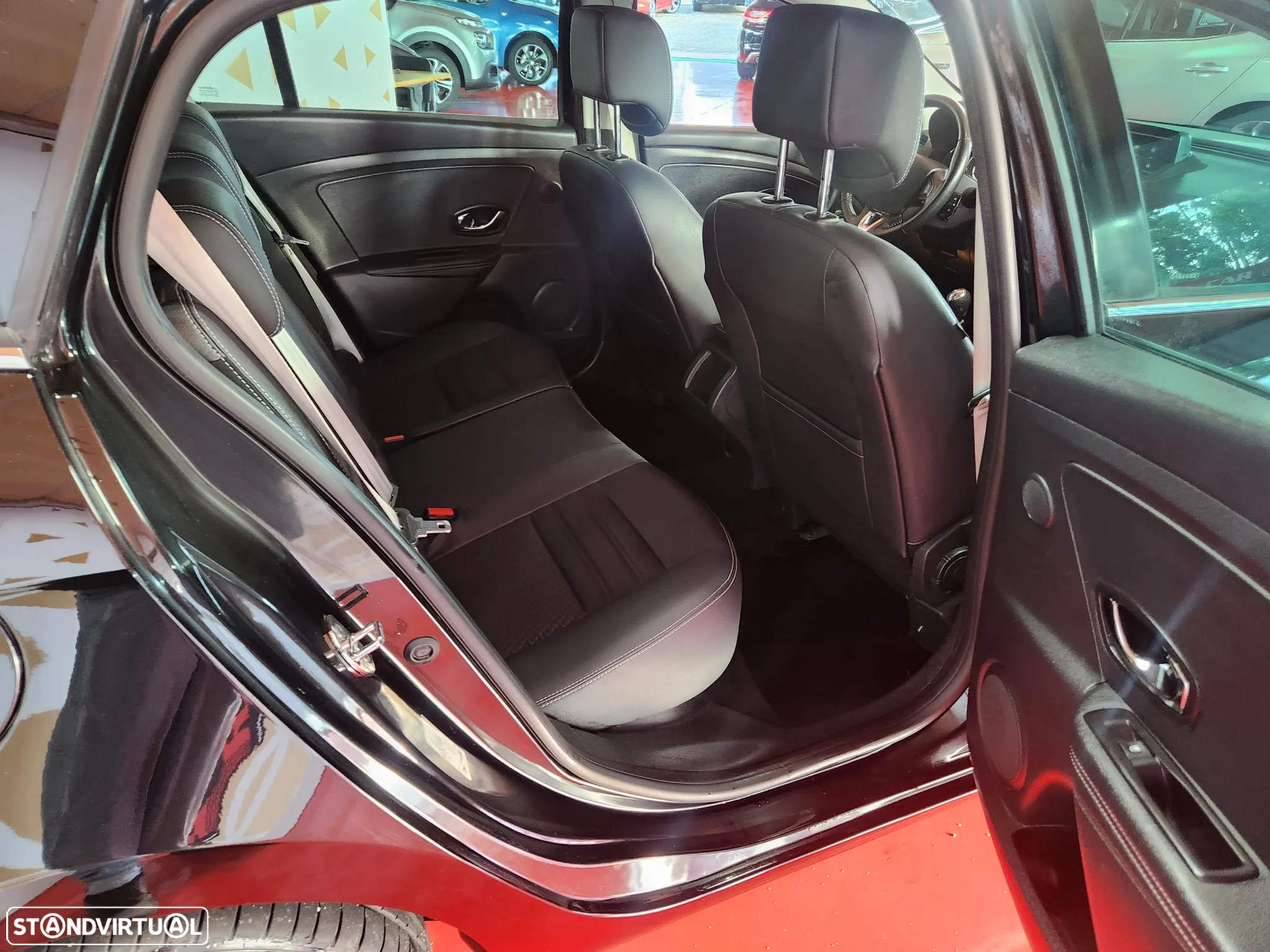 Renault Mégane Sport Tourer ENERGY dCi 130 BOSE EDITION - 32