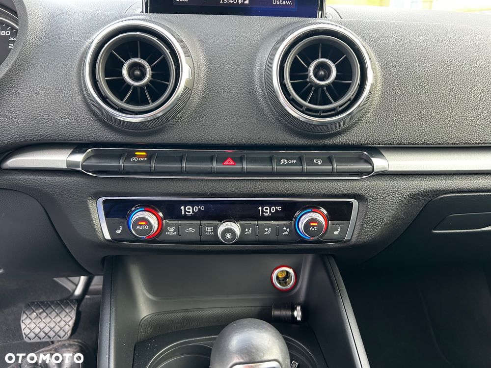 Audi A3 Sportback 1.6 TDI Ambition S tronic - 13