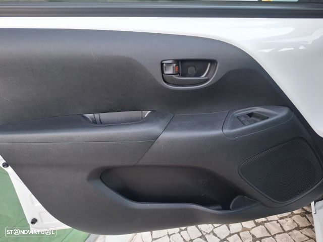 Citroën C1 VTi S&S Live - 22