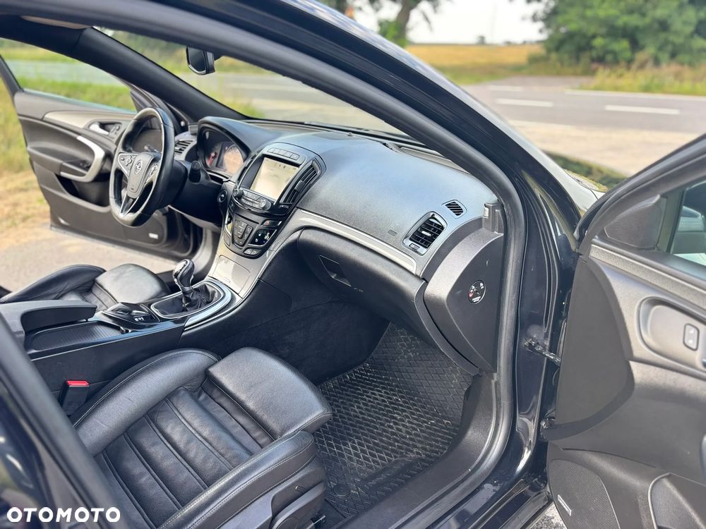 Opel Insignia - 30