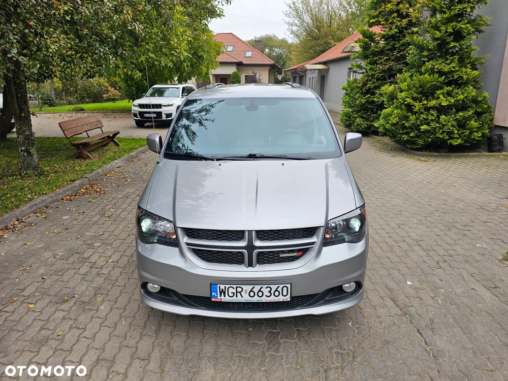 Dodge Grand Caravan - 24