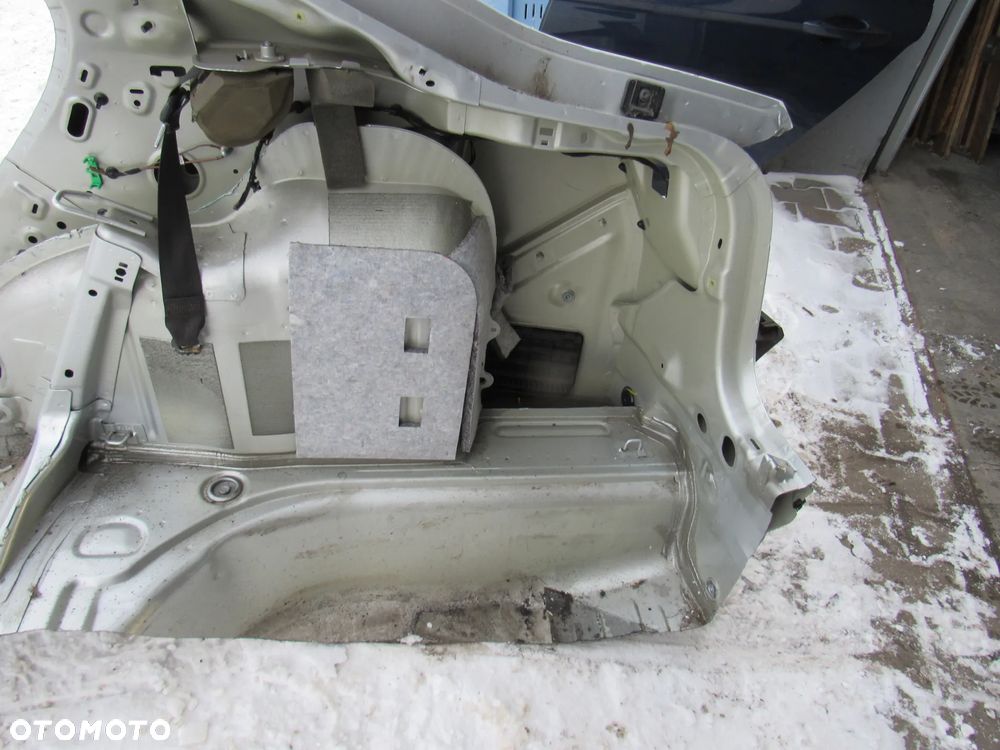 Skoda rapid tył ćwiartka prawa hb - 4