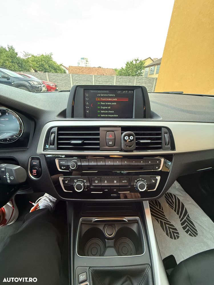 BMW Seria 1 118i Sport Line Shadow - 16