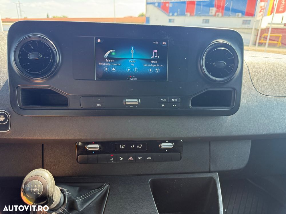 Mercedes-Benz Sprinter - 20