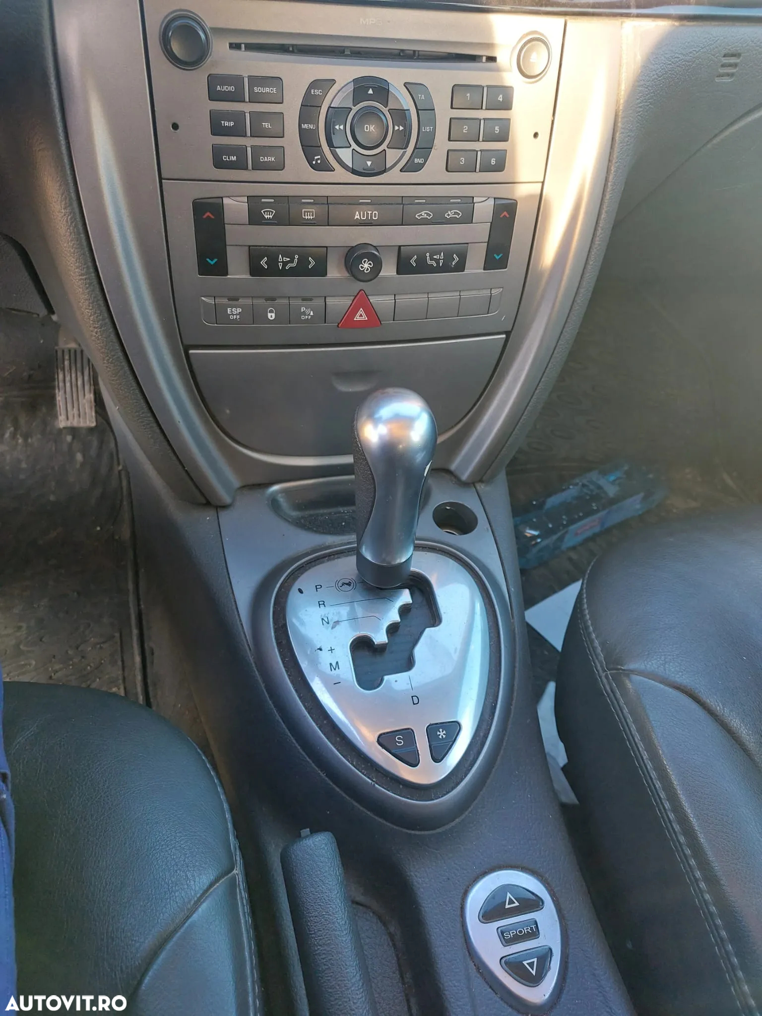Dezmembrez Citroen C5 2.2 hdi - 7
