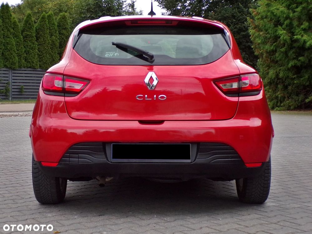 Renault Clio 1.2 16V 75 Life - 10