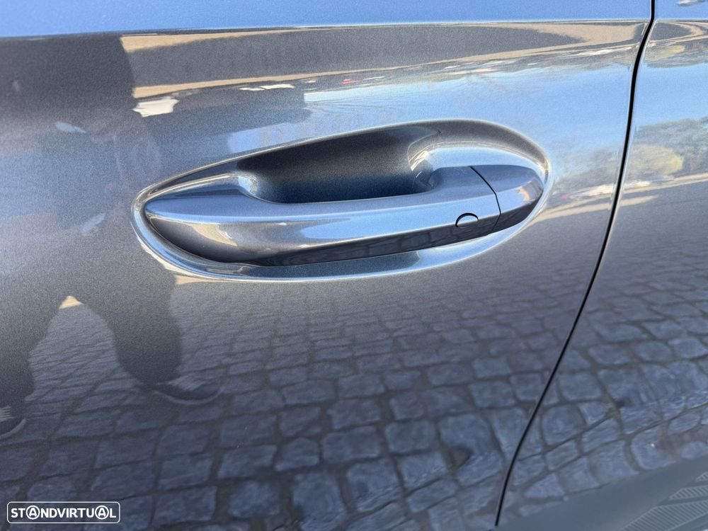 MG MG4 64 kWh Luxury - 11