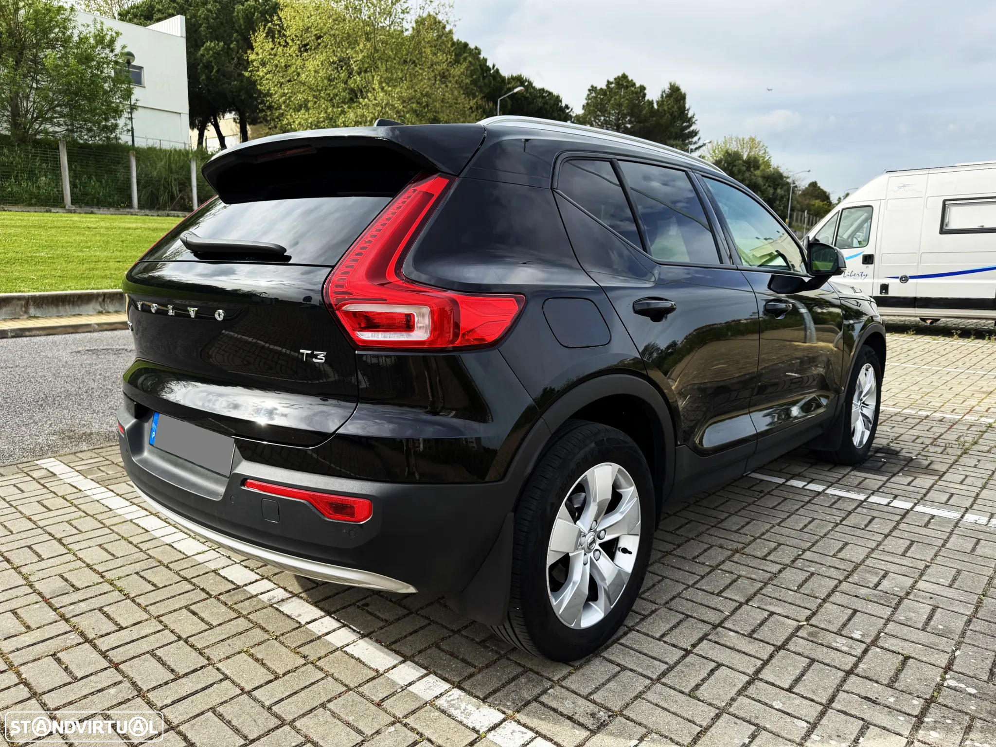 Volvo XC 40 1.5 T3 Momentum Geartronic - 17