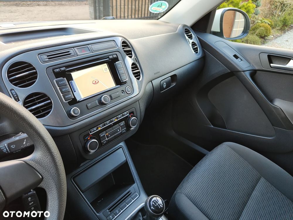 Volkswagen Tiguan 2.0 TDI DPF BlueMotion Technology Trend & Fun - 24