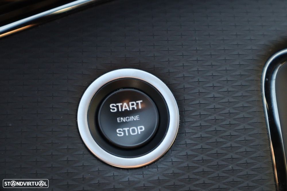 Land Rover Range Rover Evoque 1.5 P300e AWD R-Dynamic Auto - 48