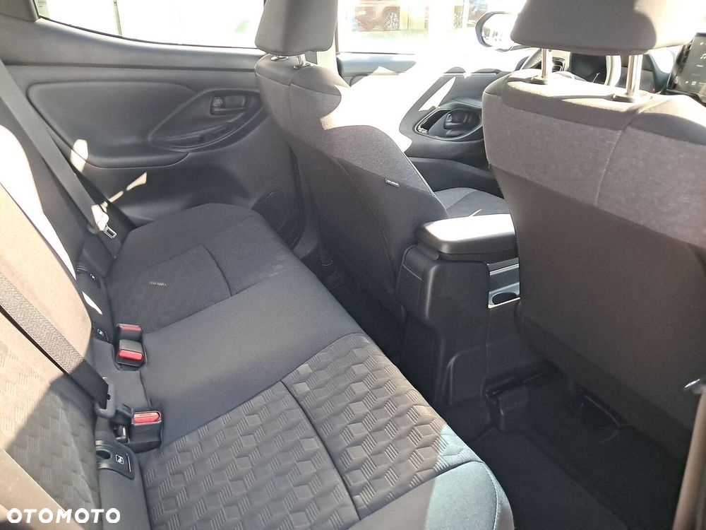 Toyota Yaris Hybrid 1.5 Style - 11