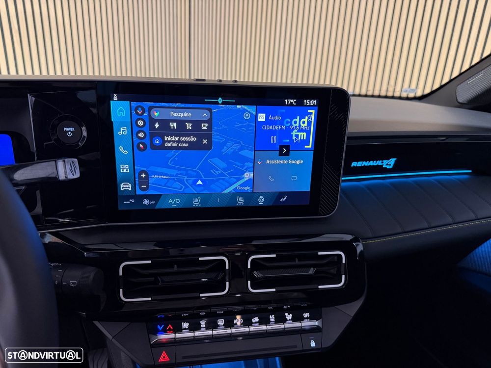 Renault 4 E-Tech 52 kWh Iconic Autonomia Conforto - 10