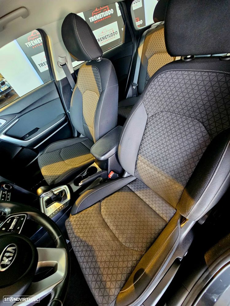 Kia Ceed SW 1.6 CRDi Drive+SRF 7DCT - 10