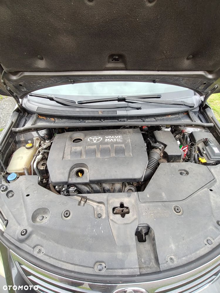 Toyota Avensis 2.0 Sol plus - 16