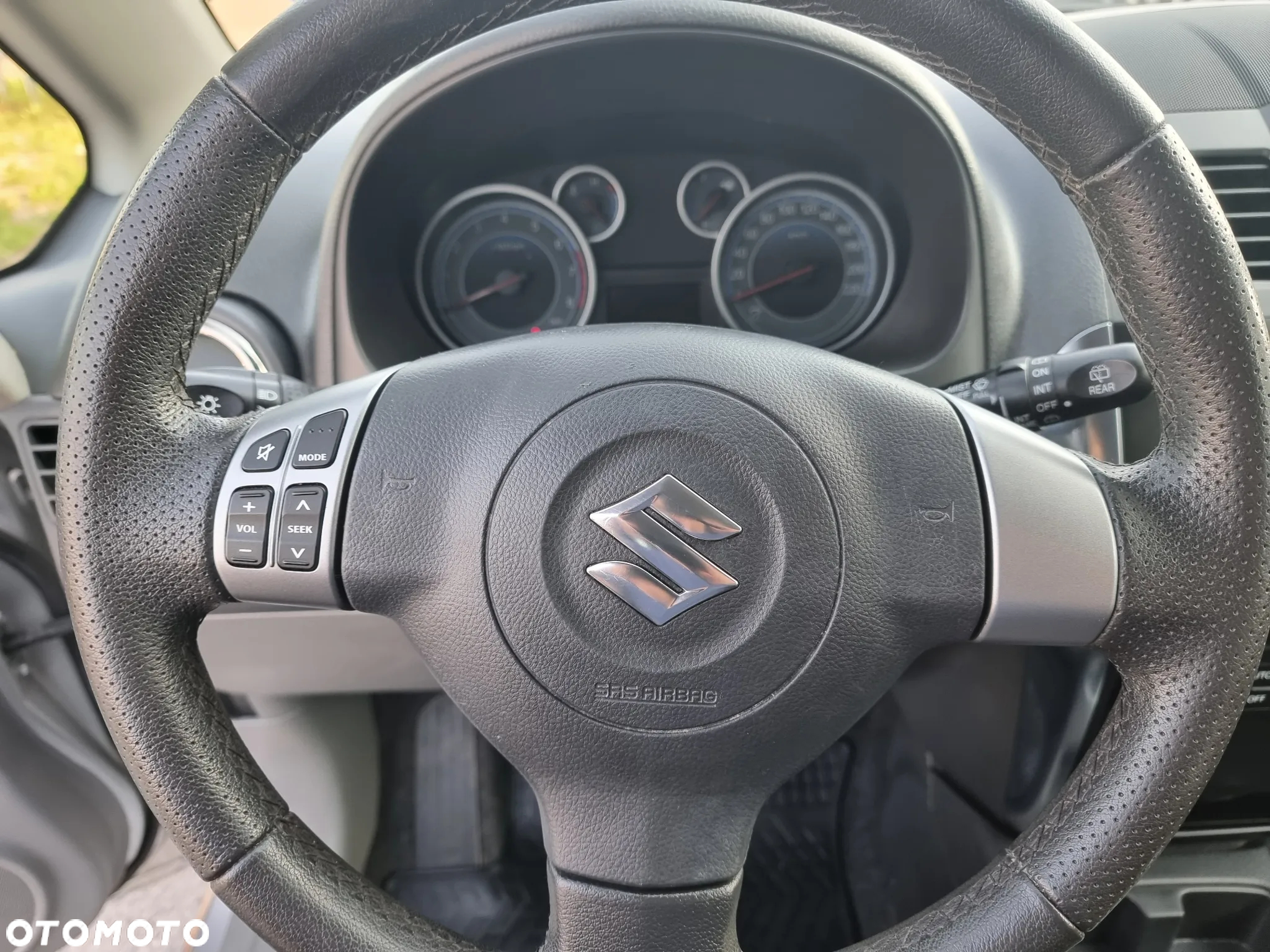Suzuki SX4 1.6 Comfort Plus 4WD - 12