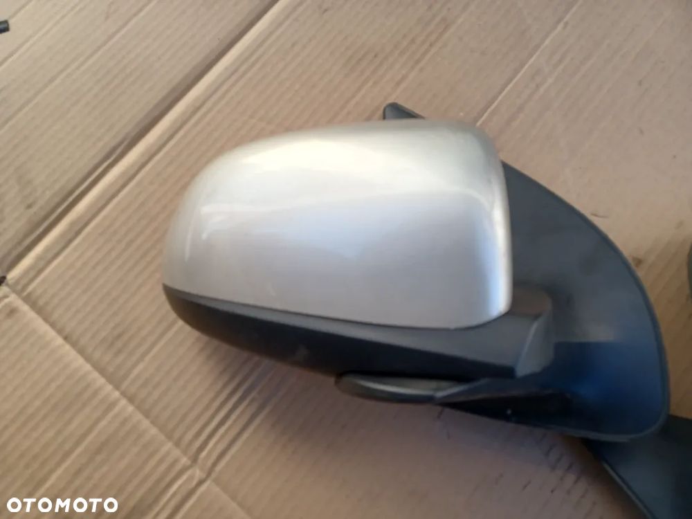 LUSTERKO 7PIN  HYUNDAI i20 08-12 5D - 7