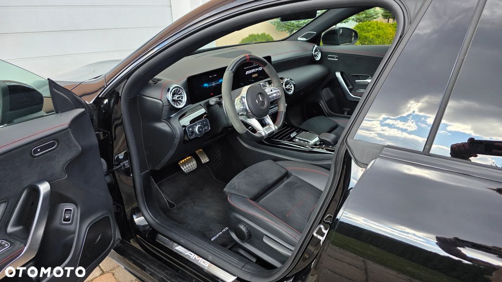 Mercedes-Benz CLA AMG 35 4-Matic 7G-DCT - 31
