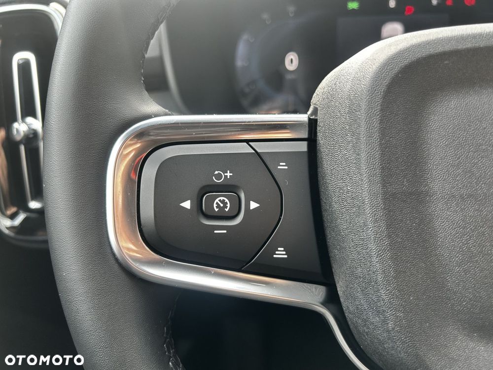 Volvo XC 40 - 23