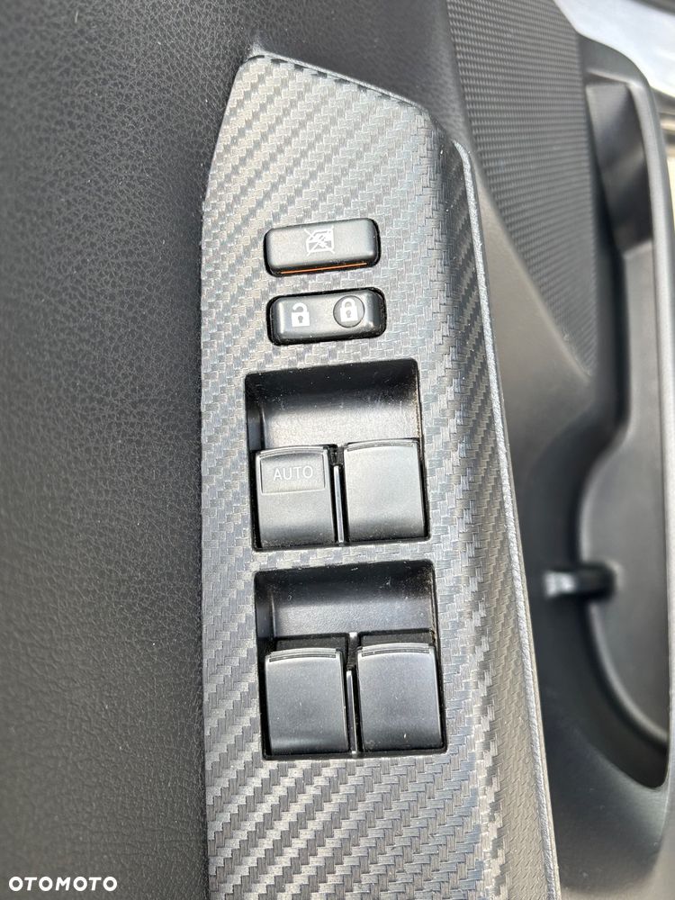 Toyota RAV4 2.0 D-4D Premium - 13