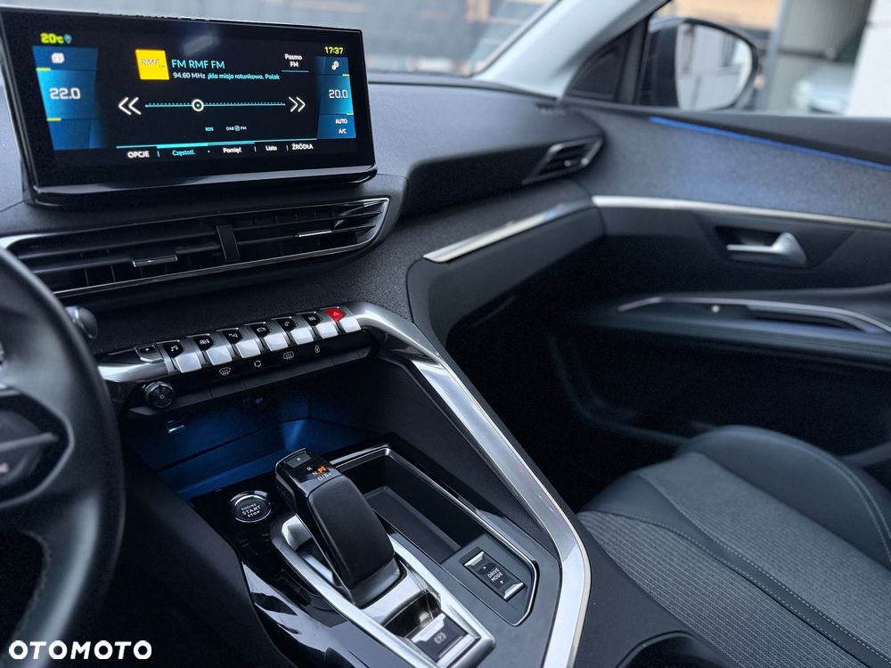 Peugeot 3008 1.6 PureTech HYbrid Allure S&S EAT8 - 19