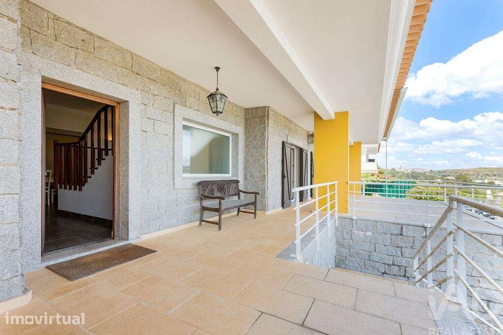 Casa / Villa T5 em Barcarena de 301 m2 - Grande imagem: 5/39