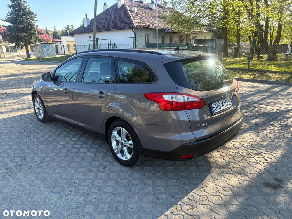 Ford Focus 1.6 Trend - 13