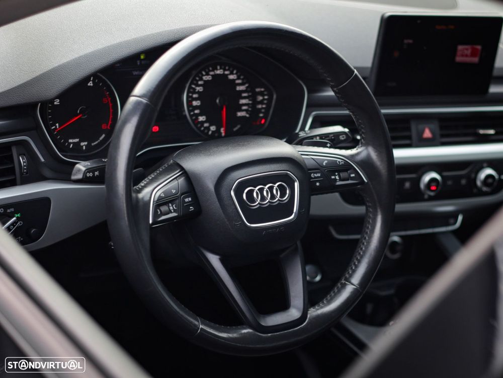 Audi A4 Avant 2.0 TDI Advance S tronic - 19