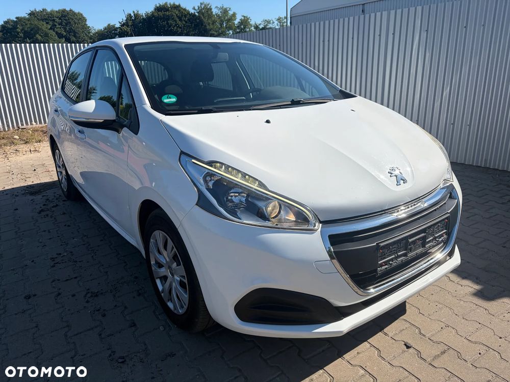 Peugeot 208 - 3