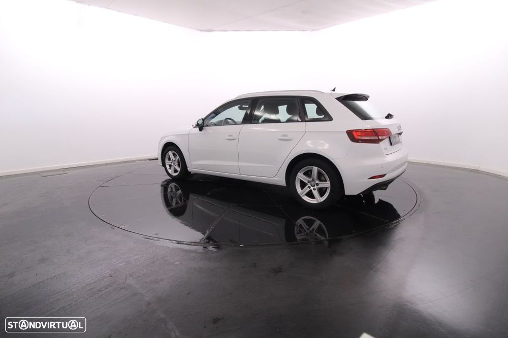 Audi A3 Sportback 30 TDI - 4