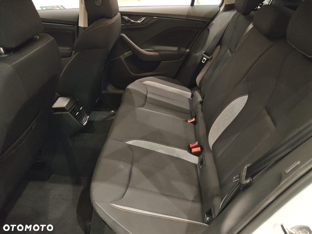 Skoda Kamiq 1.0 TSI Drive DSG - 12