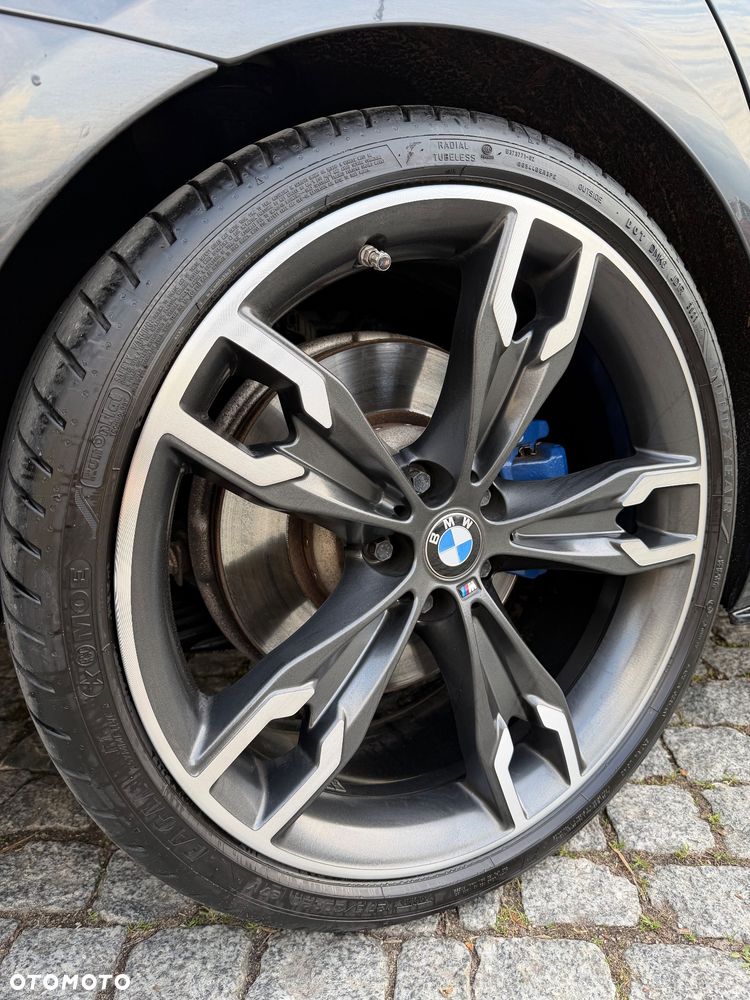 BMW Seria 5 M550i xDrive - 37