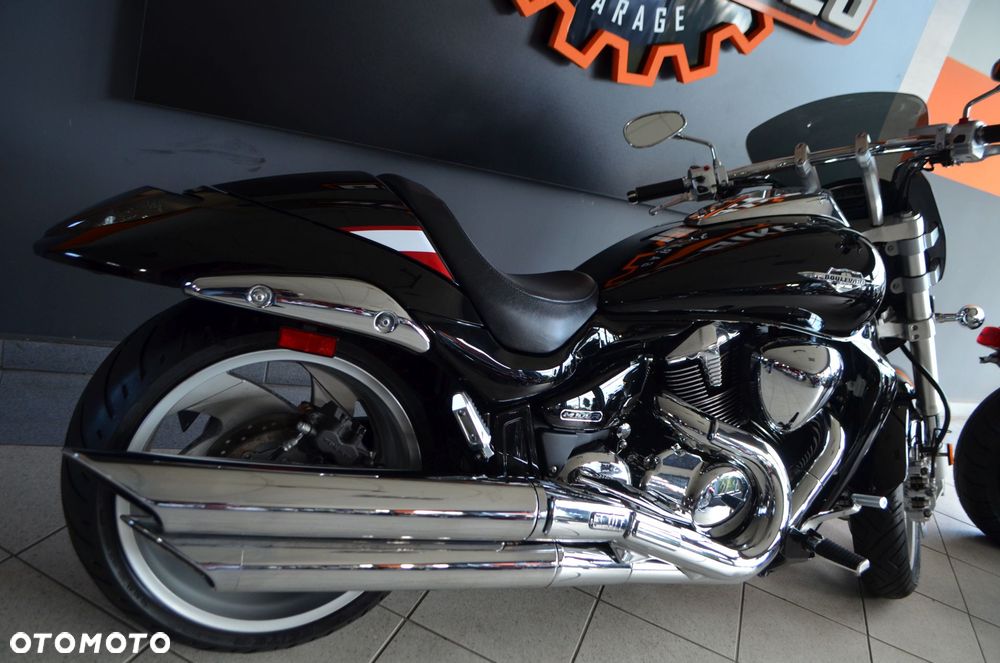 Suzuki Intruder - 3