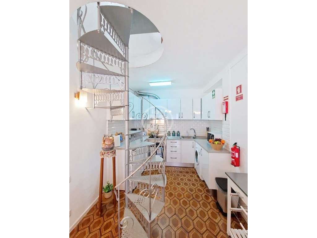 Casa histórica renovada e com fantástica vista mar na zona mais ant... - Grande imagem: 4/28