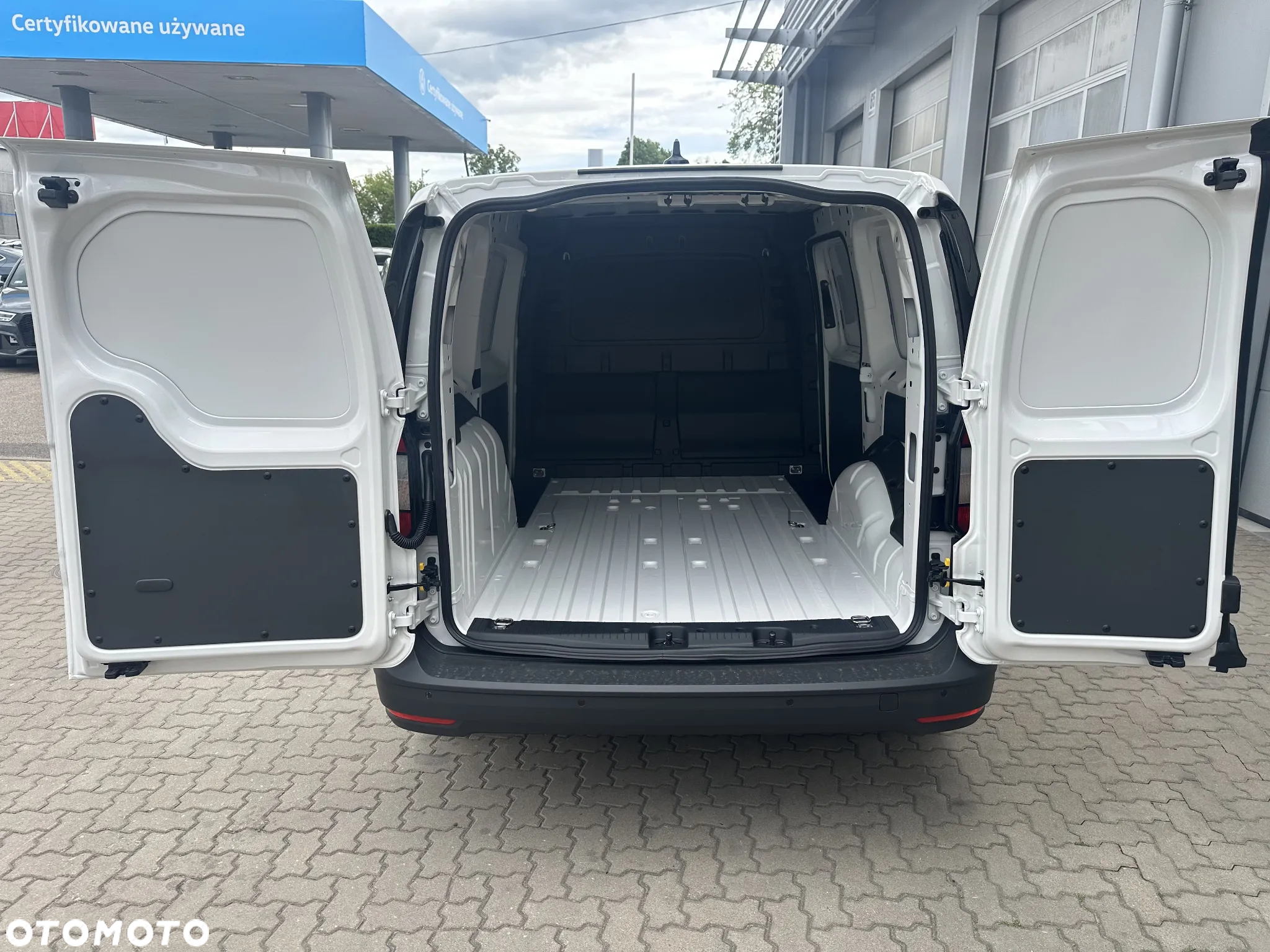 Volkswagen Caddy Cargo Maxi - 8