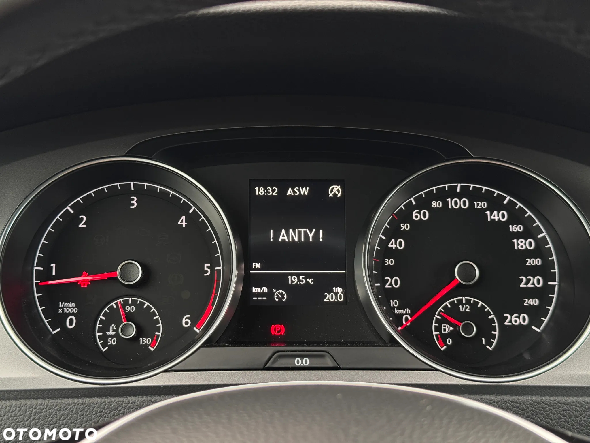 Volkswagen Golf VII 1.6 TDI BMT Highline - 25