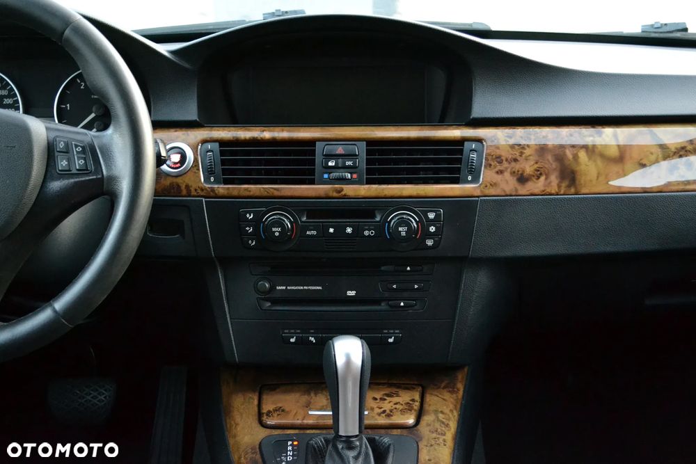 BMW Seria 3 320d DPF - 16