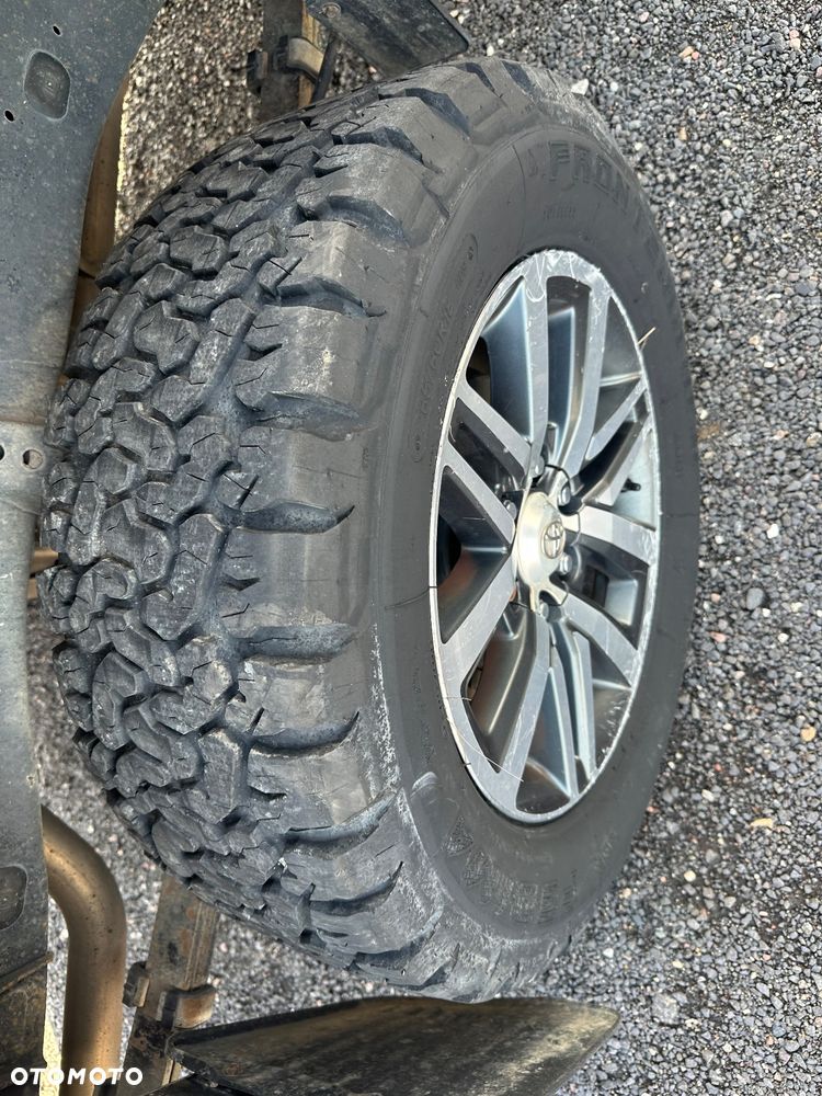 Toyota Hilux 4x4 Double Cab Duty Comfort - 27