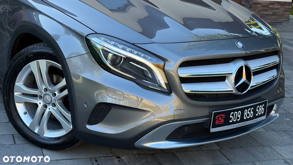Mercedes-Benz GLA - 37