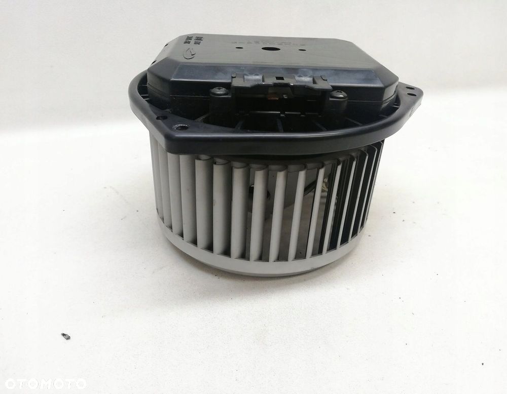 WENTYLATOR NAWIEWU NISSAN MURANO Z50 3.5 3V17230352 - 2