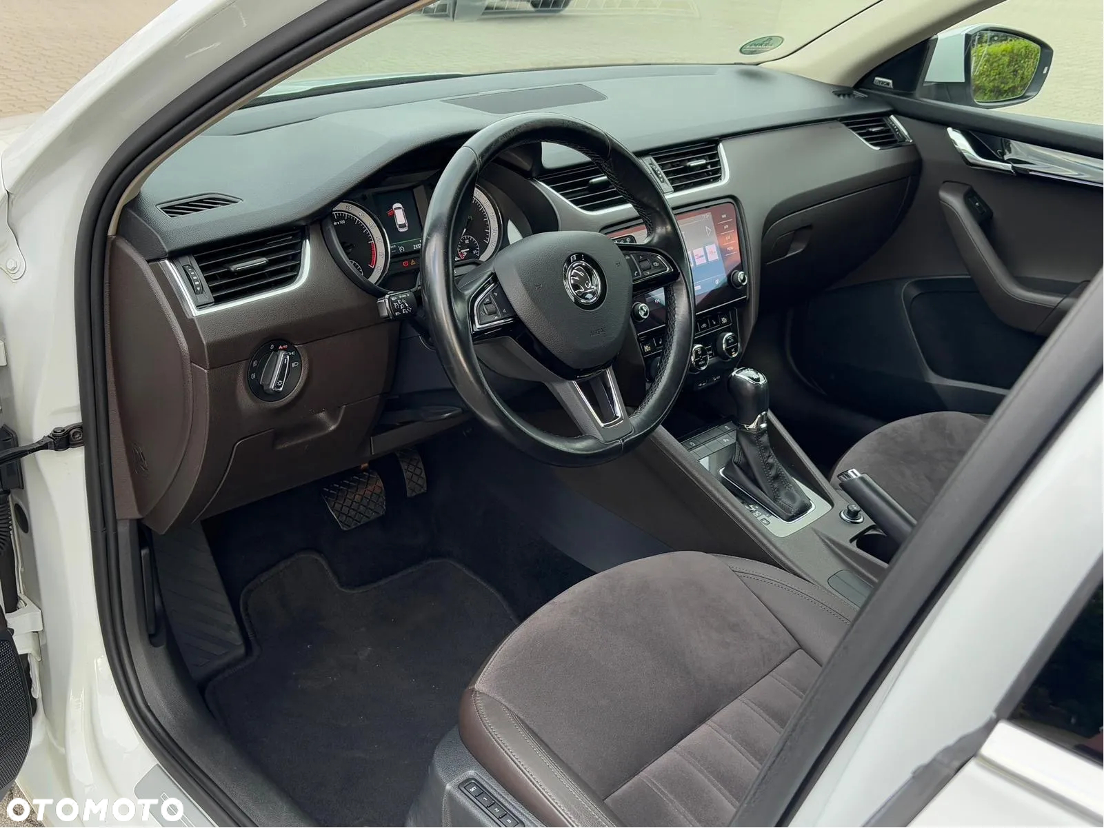 Skoda Octavia 2.0 TDI 4x4 L&K DSG - 14