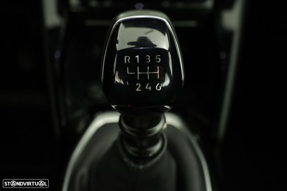 Peugeot 2008 1.2 PureTech Allure - 13