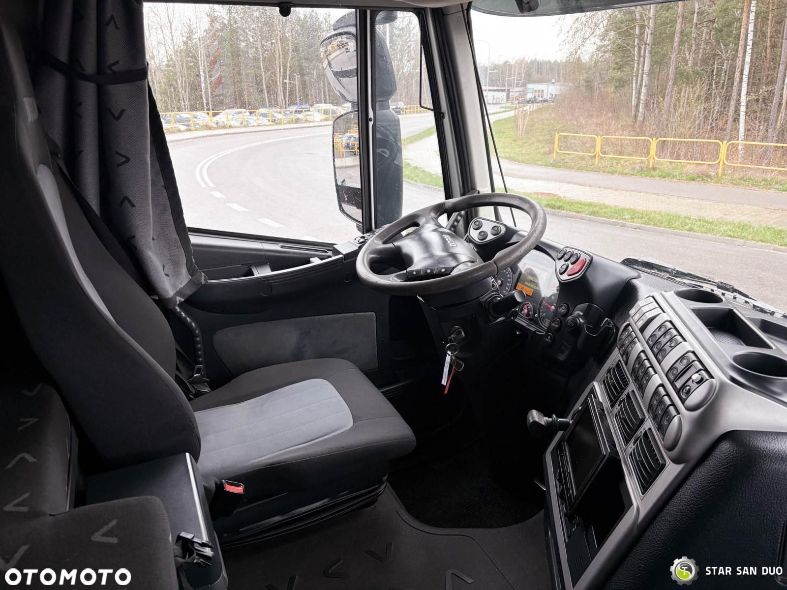 Iveco STRALIS AS320S50Y 8x2 HMF 8520-0K6 FLY JIB HDS Żuraw Wciągarka - 20